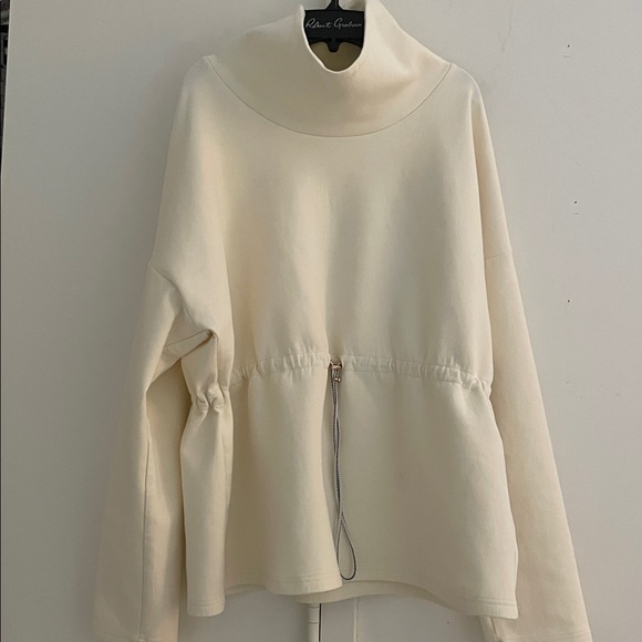 Varley Tops - Varley Barton Sweatshirt Large EUC